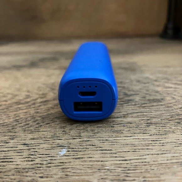 Onn Portable Charger - Picture 3 of 3